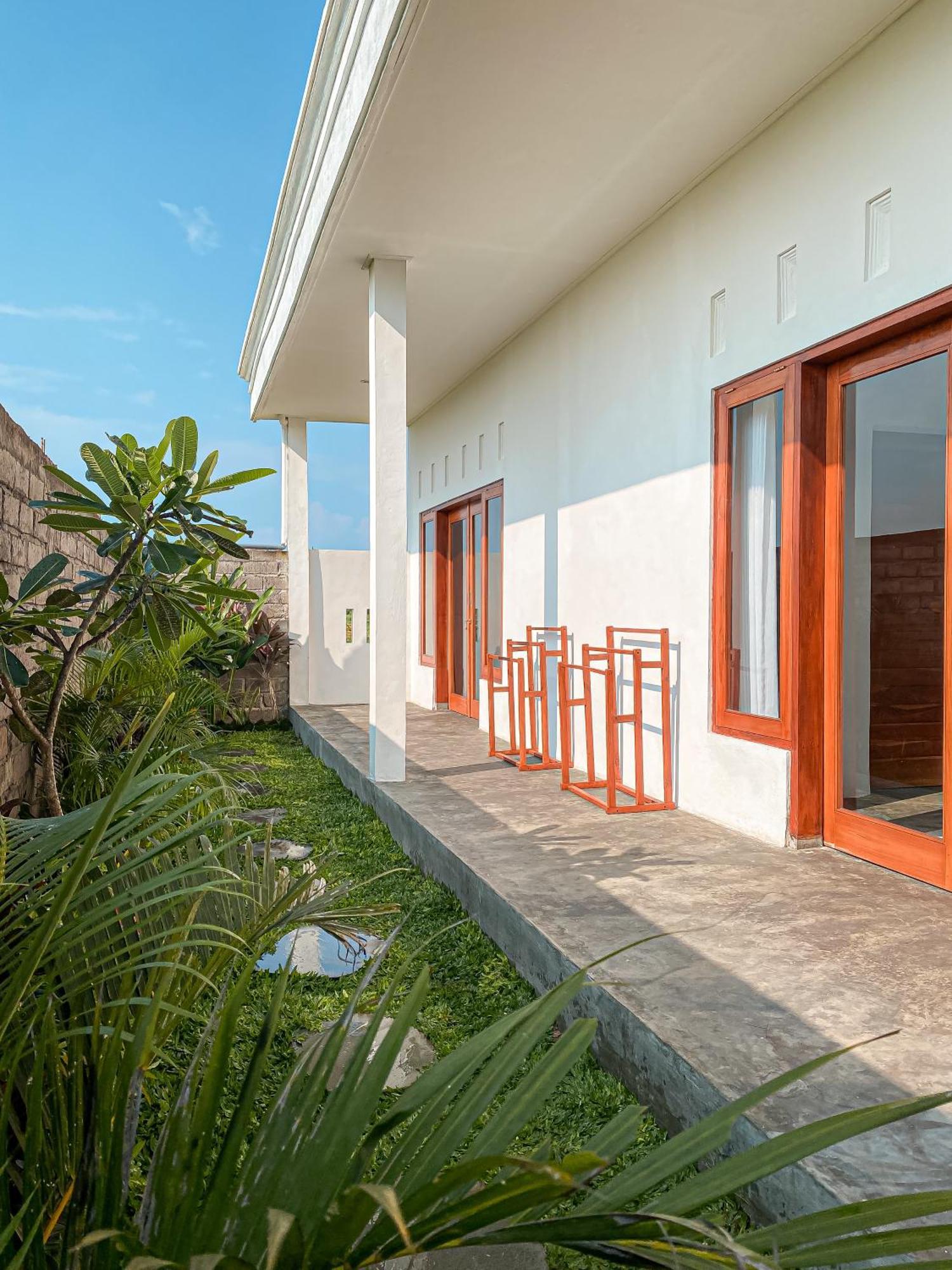 Turtle House Surf & Stay Airsatang Esterno foto